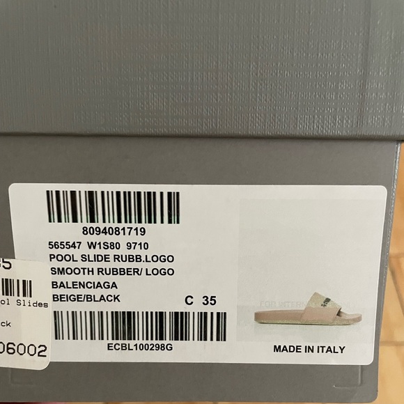 Balenciaga Pool Slides Size 35 - Picture 2 of 4
